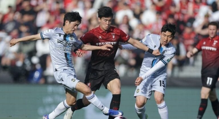 인천유나이티드와 부천FC1995 선수들의 경기 장면, 인천유나이티드 vs 부천FC1995 상대 전적